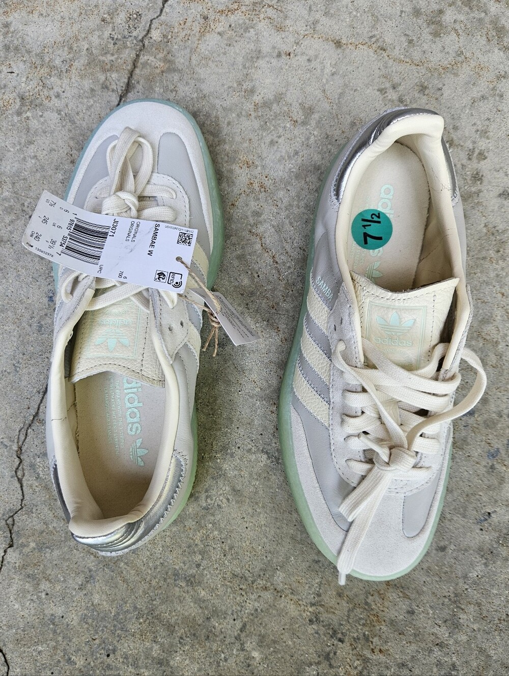 🔥NWT Women's adidas Platform Shoes - Picture 4 of 11